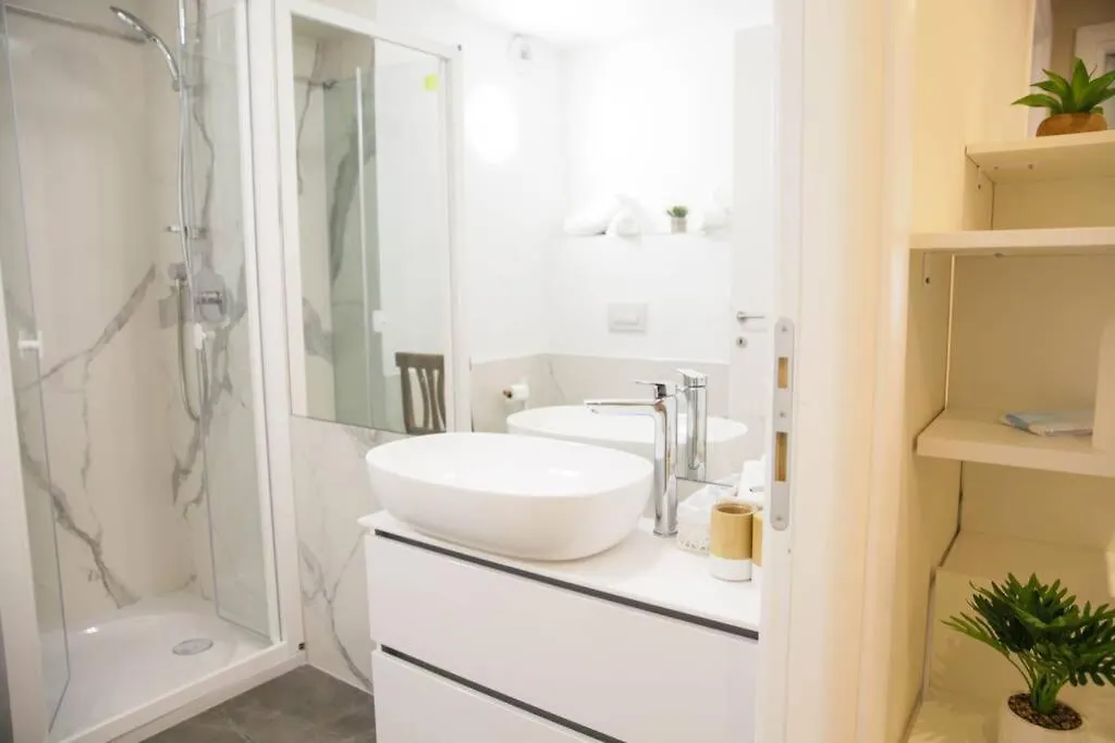 Magnifique 3P - French Riviera - 3Mn Beach - Air Conditioning - Balcony Juan-les-Pins 0*,  France